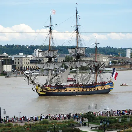 波尔多伊瑟尔公园及套房酒店 公寓式酒店 3*