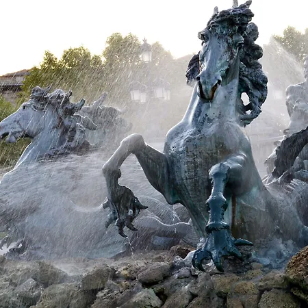 波尔多伊瑟尔公园及套房酒店 公寓式酒店 3*