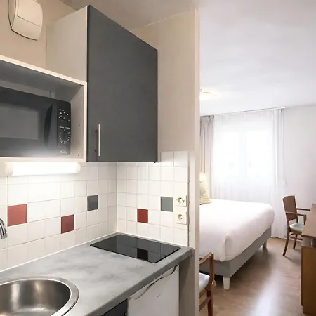 Hotel apartamentowy Sejours & Affaires De L'yser 3*