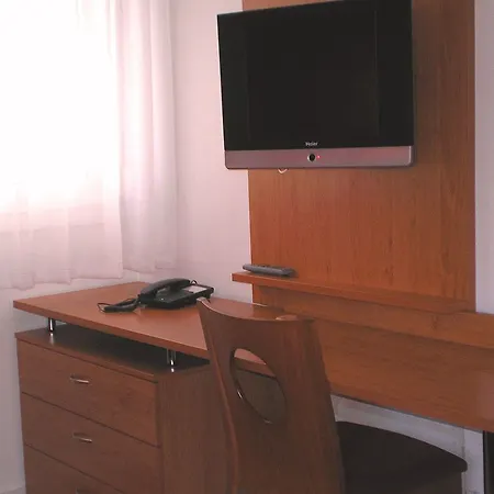 Sejours & Affaires De L'yser 3* Bordeaux