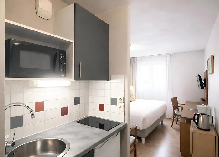 Hotel apartamentowy Sejours & Affaires De L'yser 3*