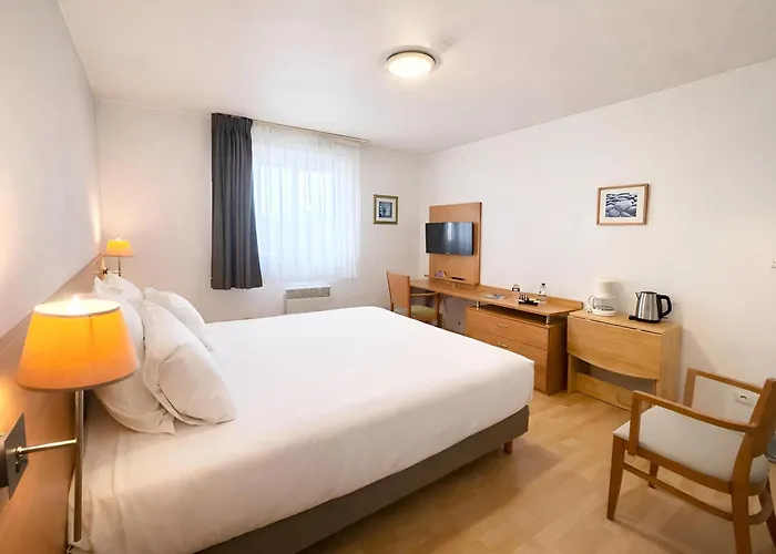 Sejours & Affaires De L'yser Aparthotel 3*